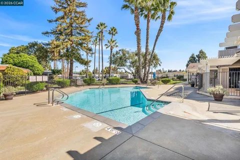 $225,000 | 2122 Dalis Drive, Concord, CA 94520