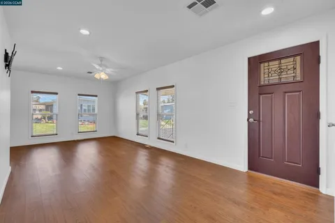 $225,000 | 2122 Dalis Drive, Concord, CA 94520