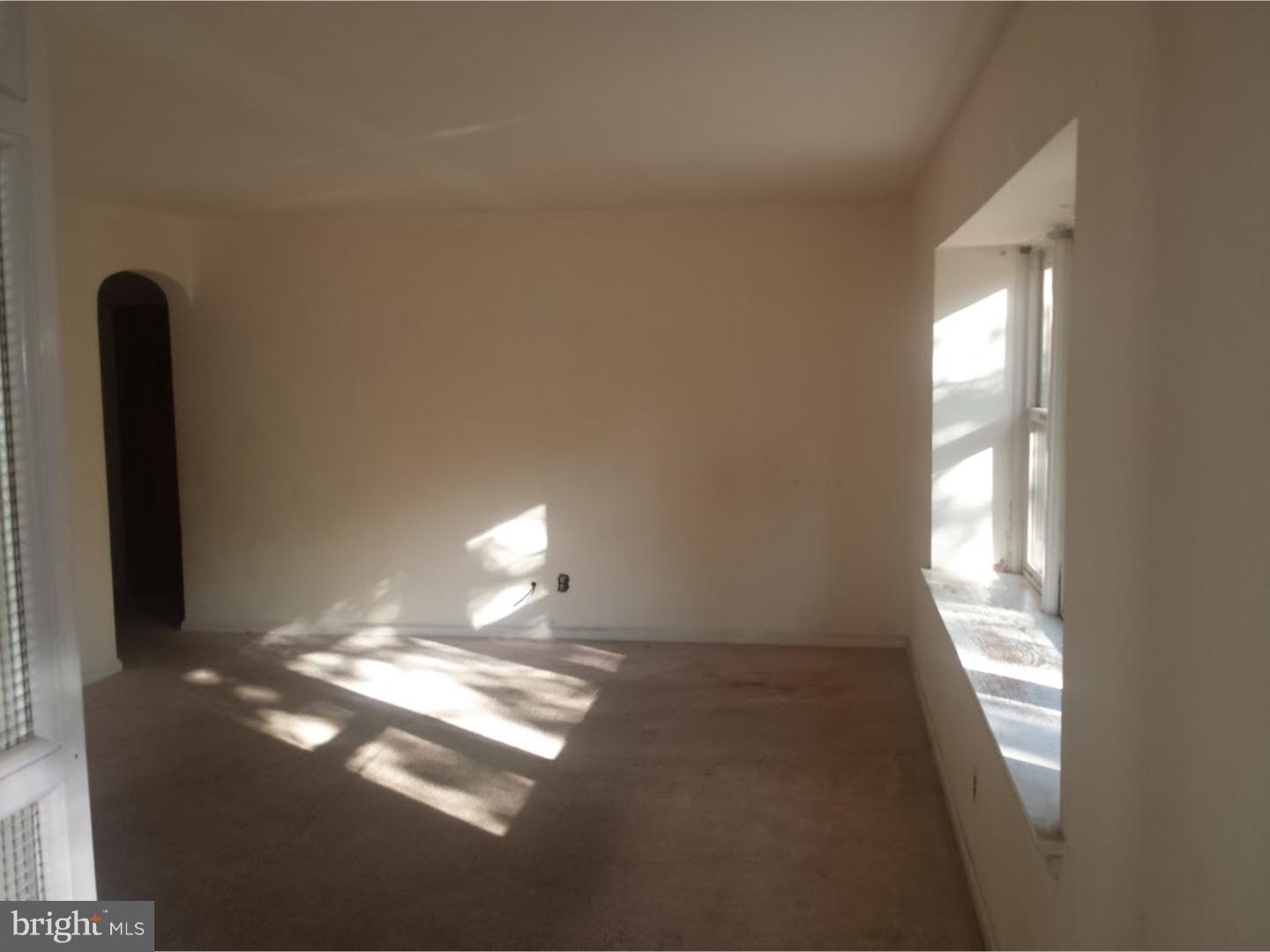 1021 Wayne Road Barrington, NJ 08033 - Photo 3 of 9