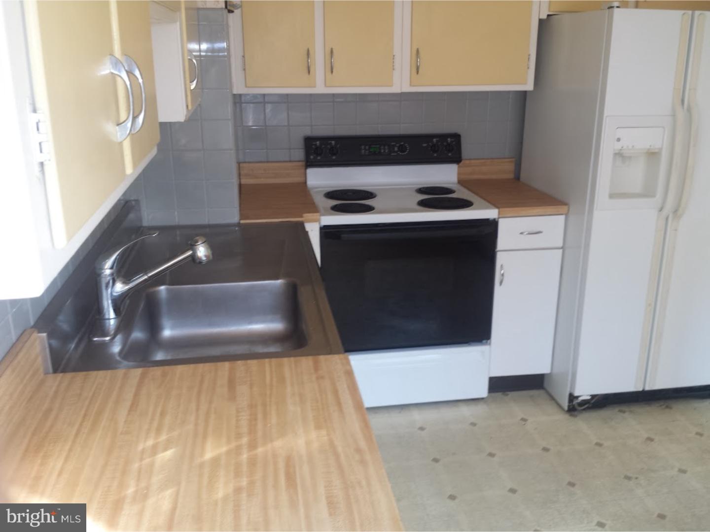 1021 Wayne Road Barrington, NJ 08033 - Photo 6 of 9