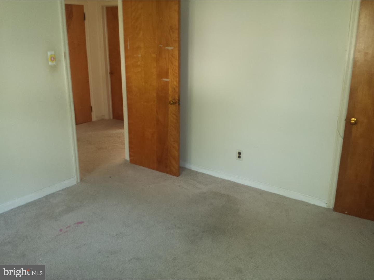 1021 Wayne Road Barrington, NJ 08033 - Photo 7 of 9