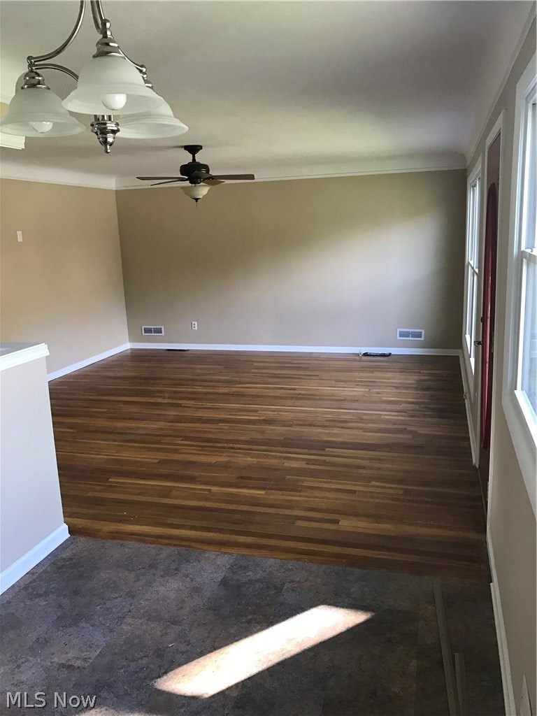 10005 Snow Road Cleveland, OH 44130 - Photo 10 of 18
