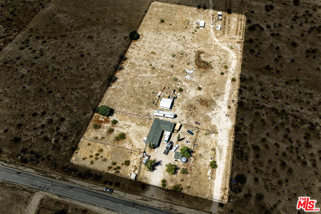 36901 165th Street East Llano, CA 93544 - Photo 2 of 18