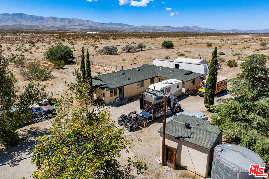 36901 165th Street East Llano, CA 93544 - Photo 3 of 18 a view of sky from balcony