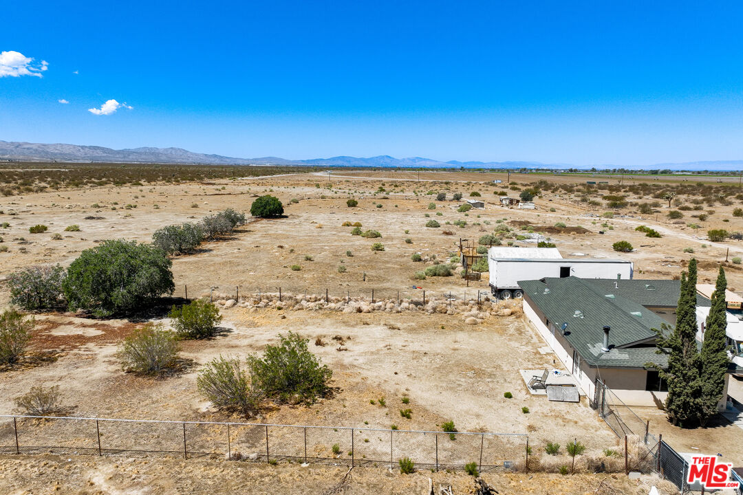 36901 165th Street East Llano, CA 93544 - Photo 9 of 18 a view of beach and ocean