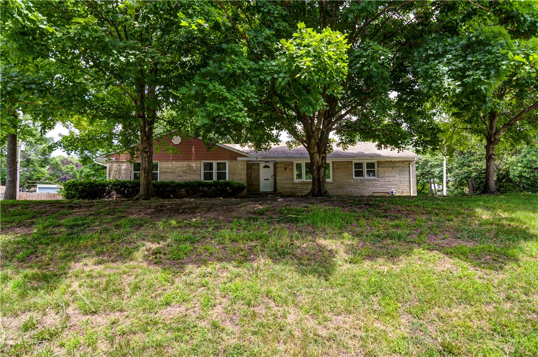 8 Northeast Carroll Drive Decatur, IL 62526 - Photo 1 of 32 Gallery Image 1