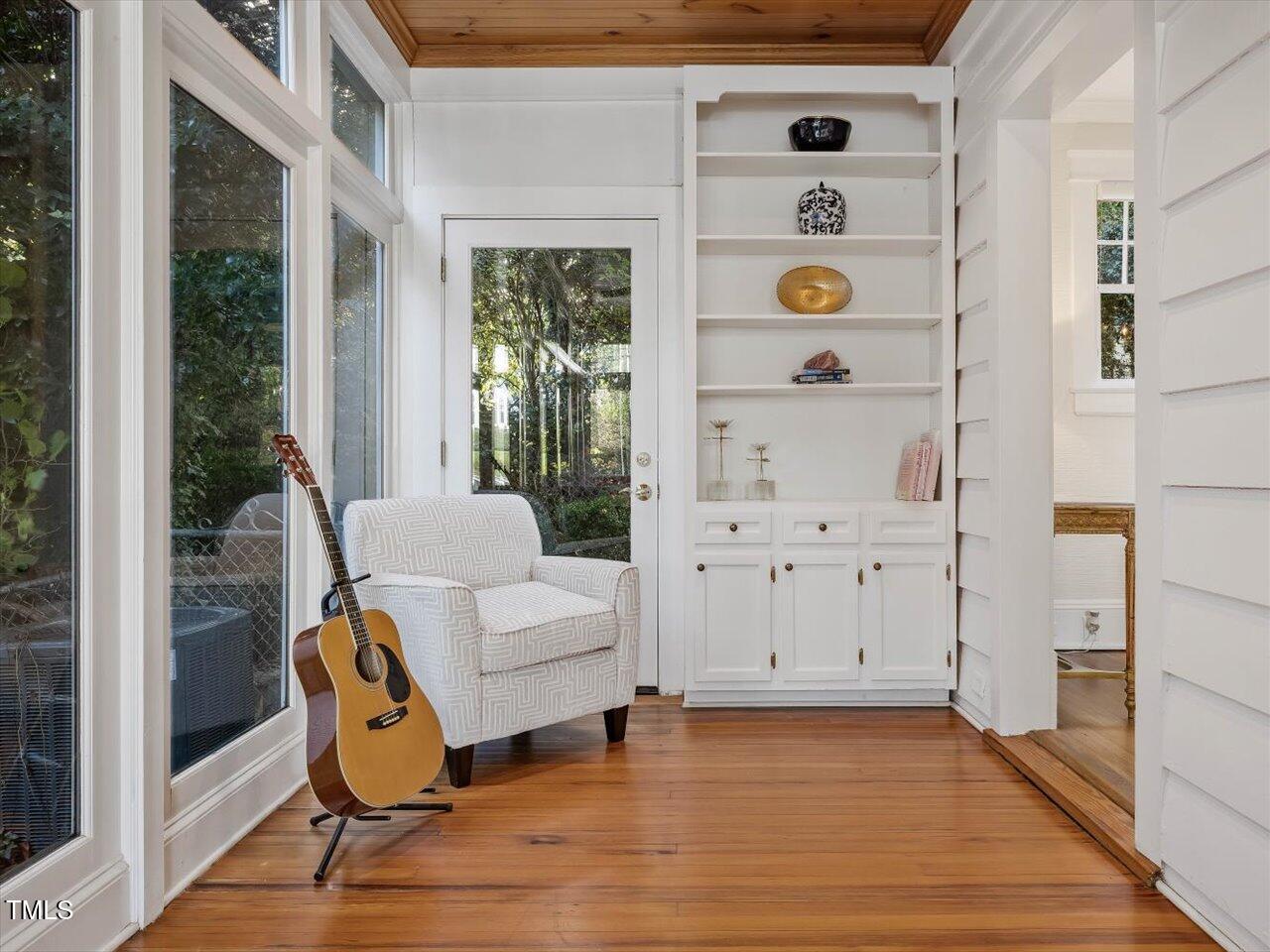 2108 Myrtle Avenue Raleigh, NC 27608 - Photo 26 of 95 26-Sun Room