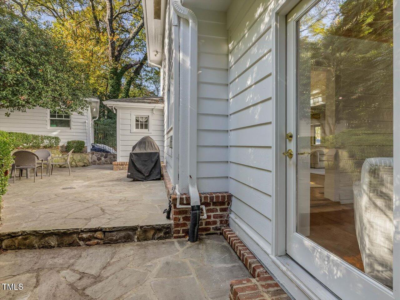 2108 Myrtle Avenue Raleigh, NC 27608 - Photo 69 of 95 69-Patio