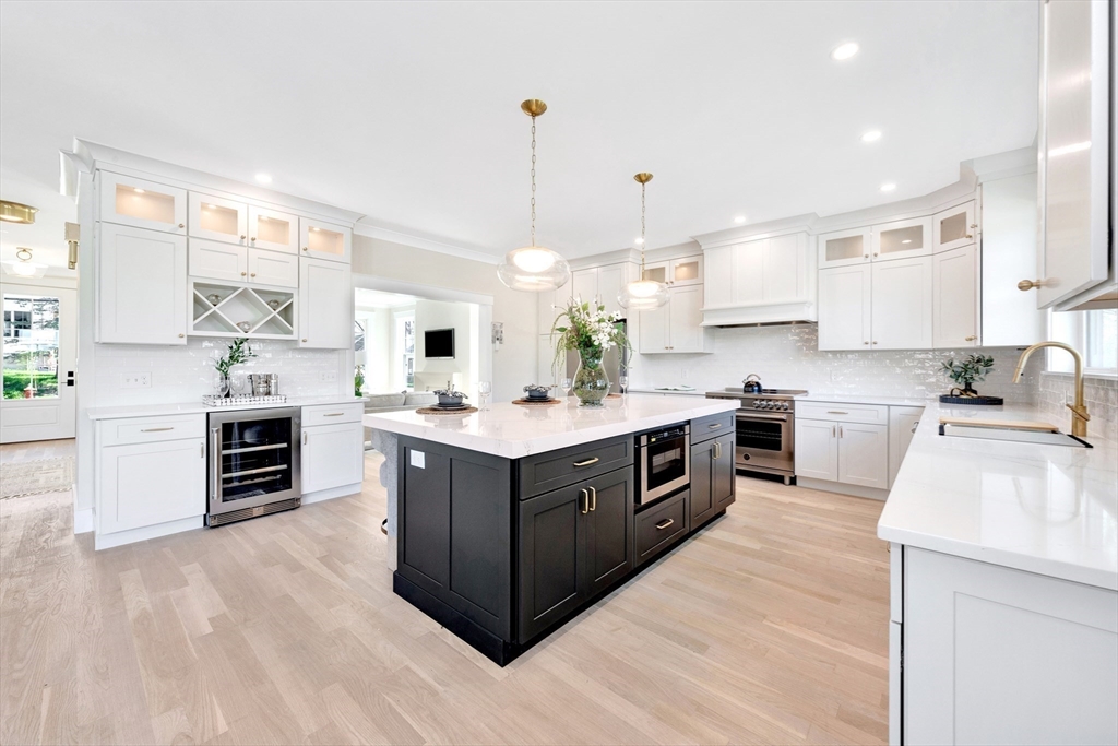 354 Ridge Street Arlington, MA 02474 - Photo 6 of 42 Gallery Image 6