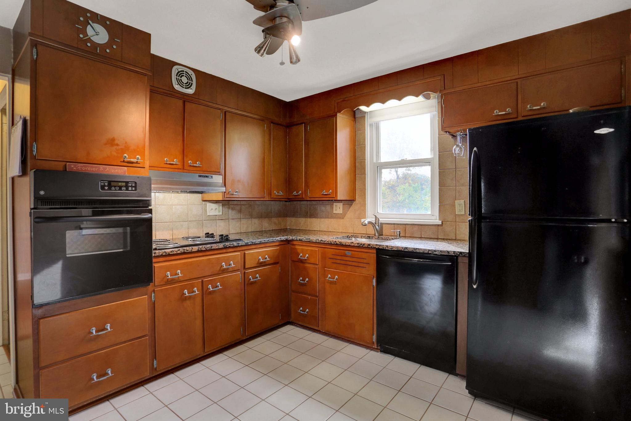 3603 Ridgeway Road Harrisburg, PA 17109 - Photo 6 of 29 Gallery Image 6