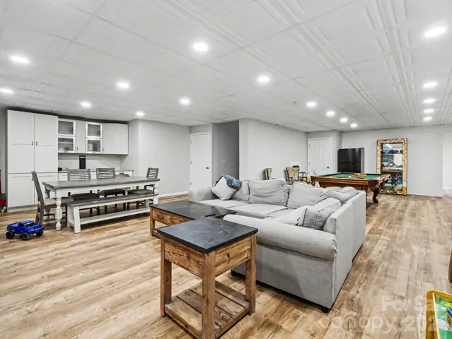 $750,000 | 146 Major Fergusons Hill, Rutherfordton, NC 28139