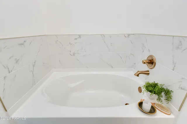 $299,000 | 202 San Sebastian Drive, Youngsville, LA 70592