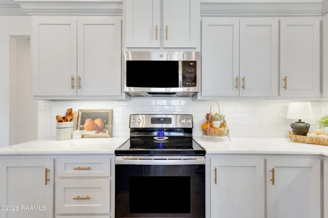 $299,000 | 202 San Sebastian Drive, Youngsville, LA 70592