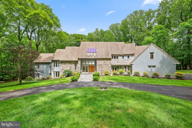 $2,750,000 | 6 Hunt Club Lane, Malvern, PA 19355