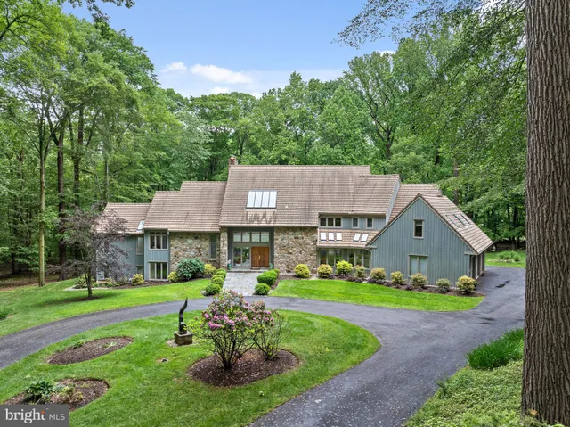 $2,750,000 | 6 Hunt Club Lane, Malvern, PA 19355