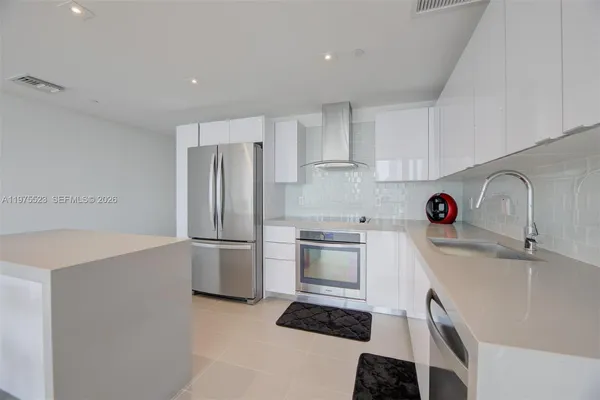 $3,900 | 1600 Northeast 1st Avenue, Unit 1506, Miami, FL 33132