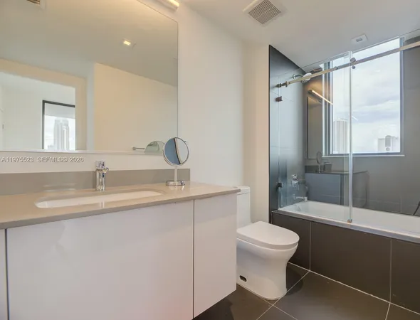 $3,900 | 1600 Northeast 1st Avenue, Unit 1506, Miami, FL 33132