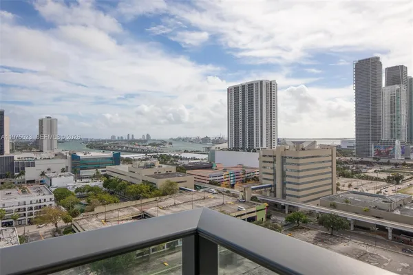 $3,900 | 1600 Northeast 1st Avenue, Unit 1506, Miami, FL 33132