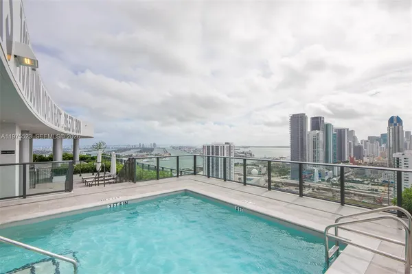 $3,900 | 1600 Northeast 1st Avenue, Unit 1506, Miami, FL 33132