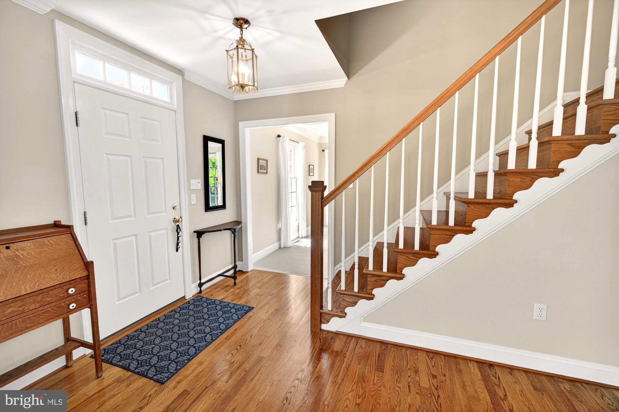 17212 Whites Road Poolesville, MD 20837 - Photo 29 of 104 Hardwoods throughout the main level