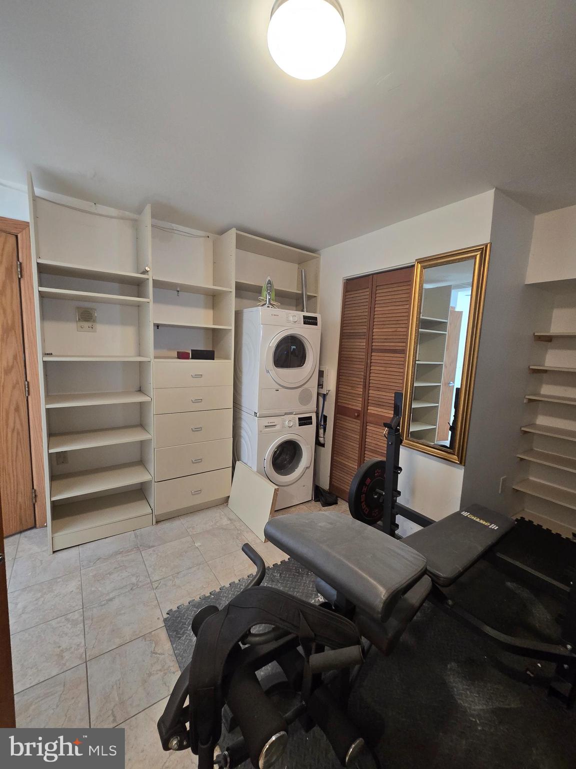 793 South Front Street Philadelphia, PA 19147 - Photo 7 of 32 a room with furniture and window