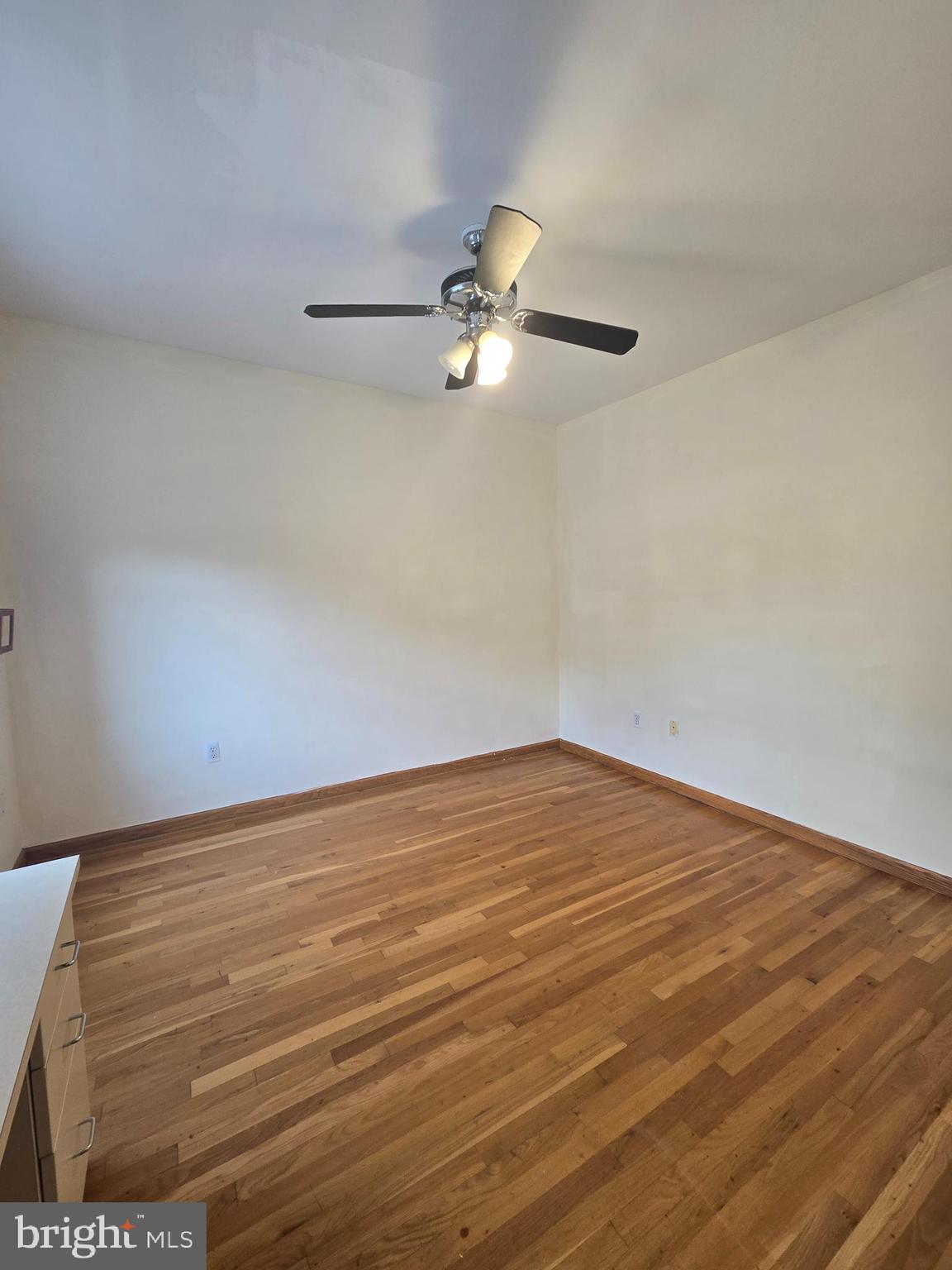 793 South Front Street Philadelphia, PA 19147 - Photo 9 of 32 a view of empty room with ceiling fan
