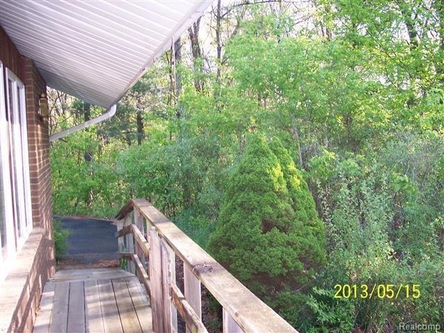 3124 Valentine Road Lapeer, MI 48446 - Photo 7 of 21 100_2634 (Small).JPG