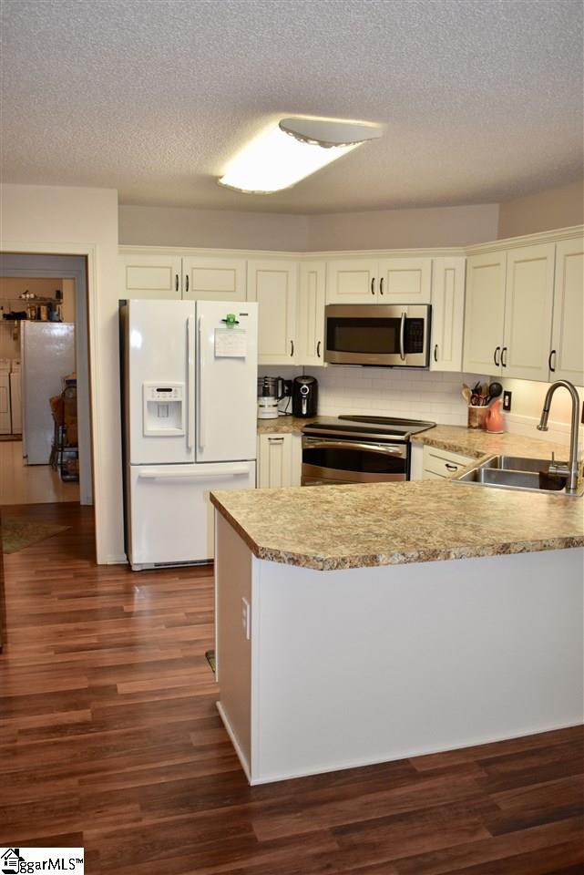 200 Lewis Road Campobello, SC 29322 - Photo 14 of 33