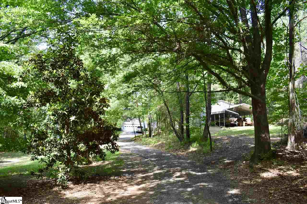 200 Lewis Road Campobello, SC 29322 - Photo 4 of 33
