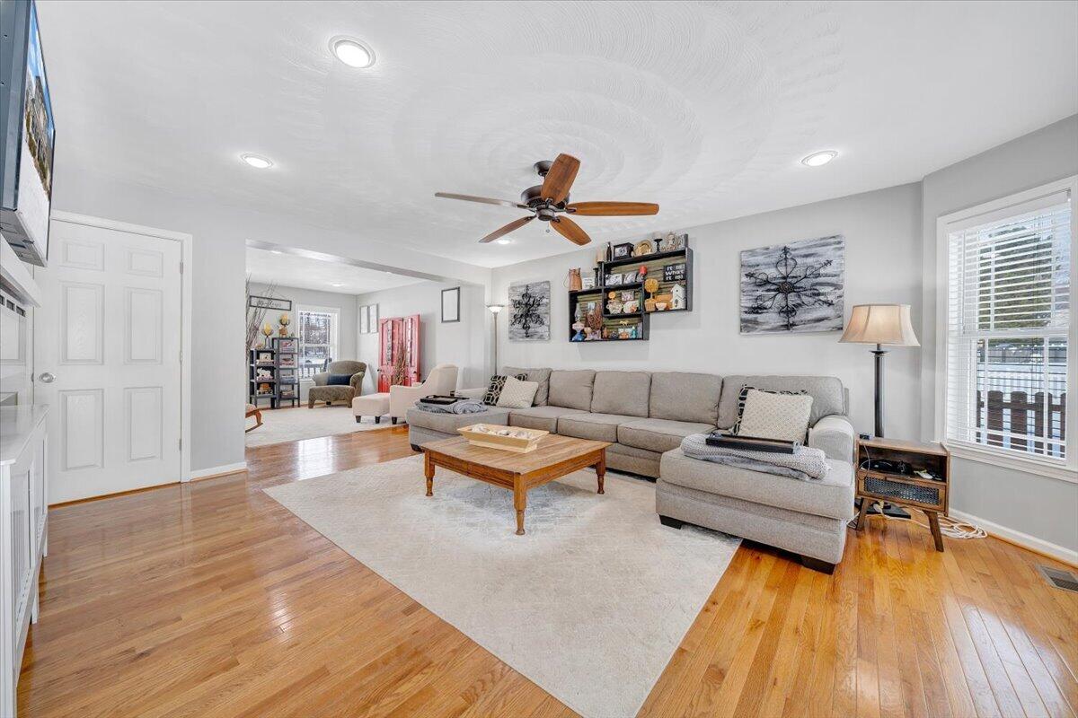 148 Eagle Ridge Roanoke, VA 24012 - Photo 11 of 95 018-MIB07210