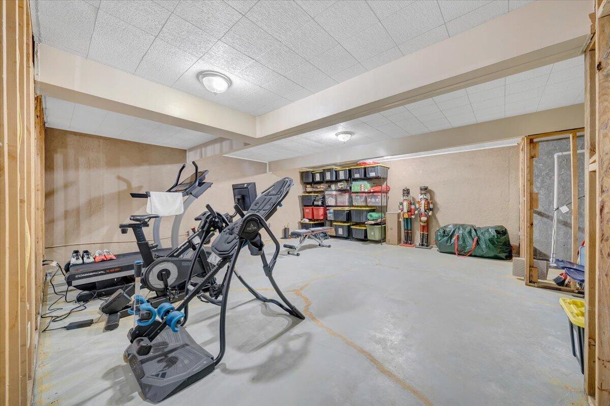 148 Eagle Ridge Roanoke, VA 24012 - Photo 47 of 95 049-MIB07330