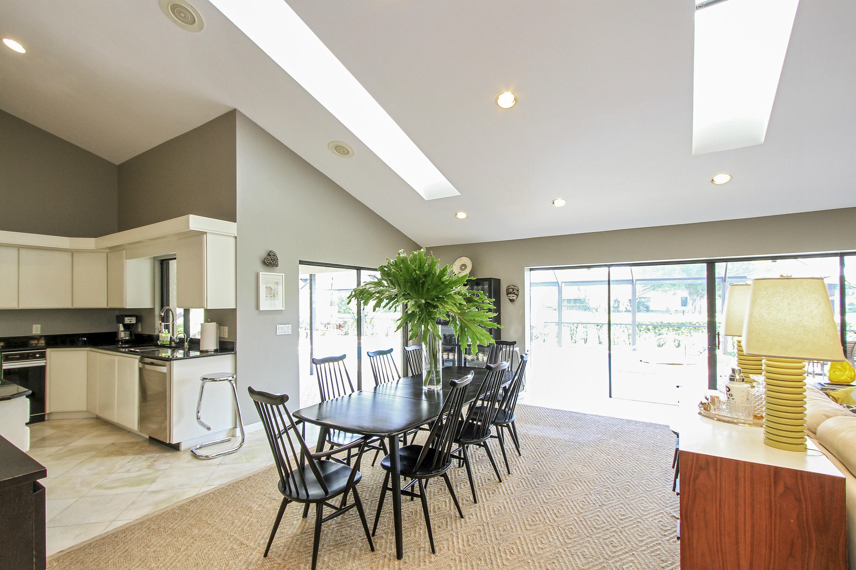 25 Rabbits Run Palm Beach Gardens, FL 33418 - Photo 11 of 22 Great Room