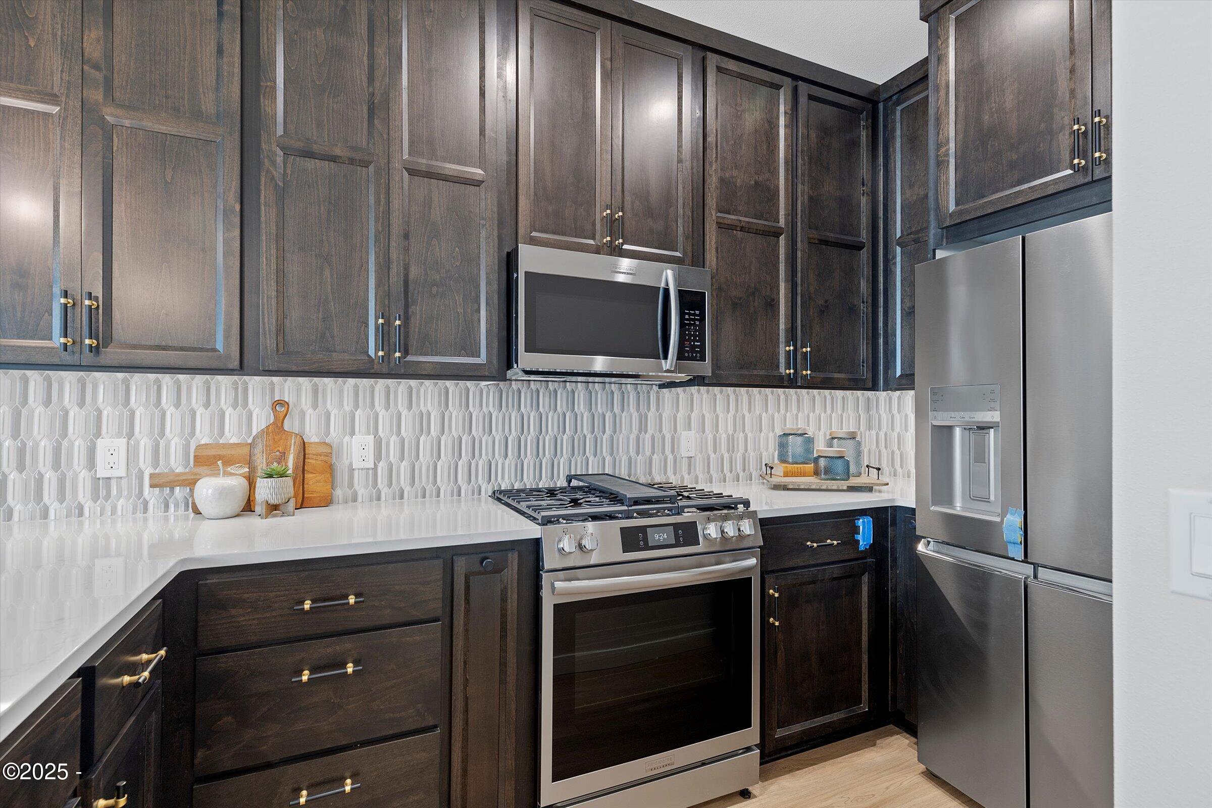 811 Southwest 13th Street, Unit 4 Newport, OR 97365 - Photo 10 of 50 06-IMG_5766