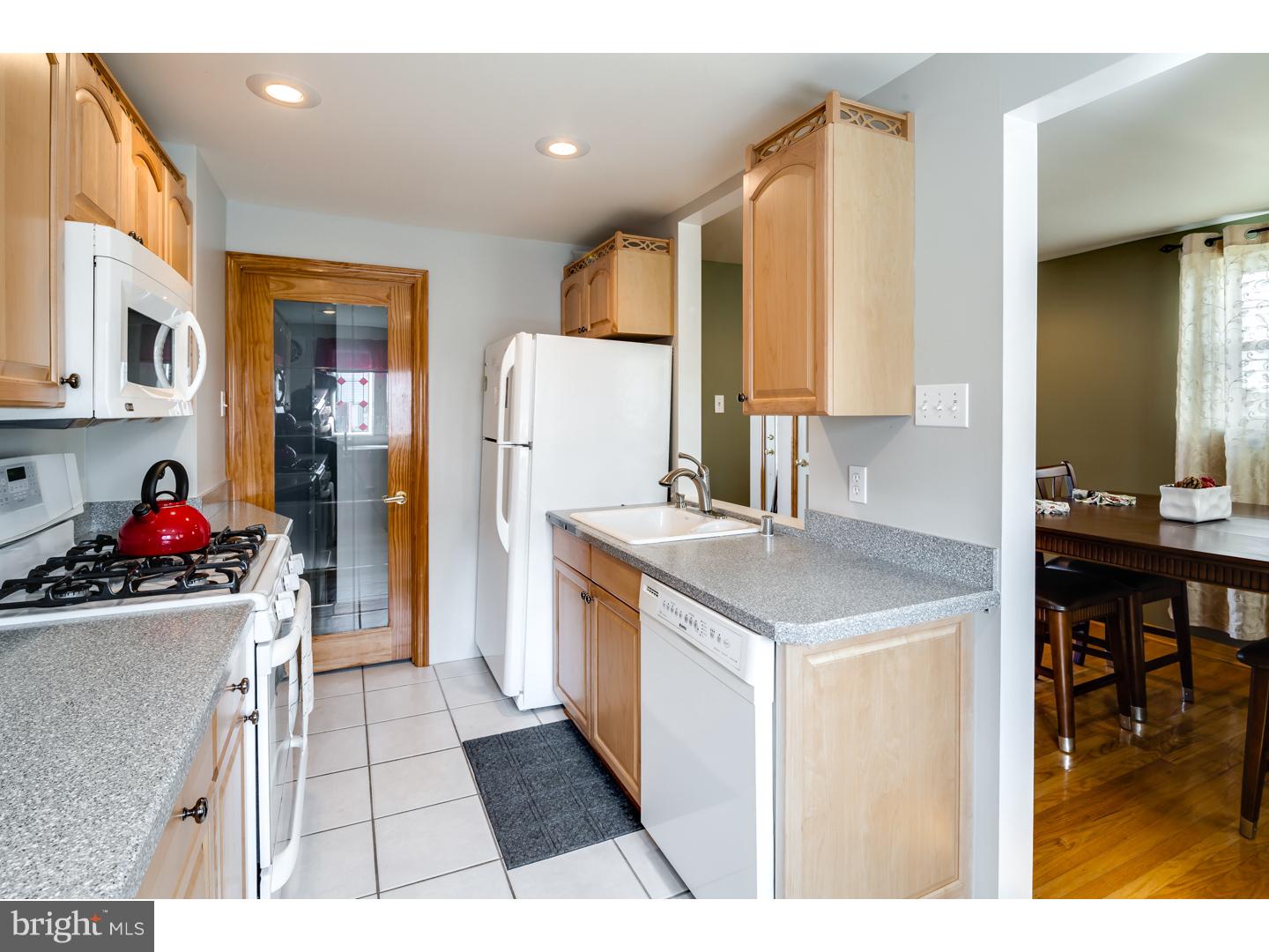 3514 Primrose Road Philadelphia, PA 19114 - Photo 13 of 18 Kitchen