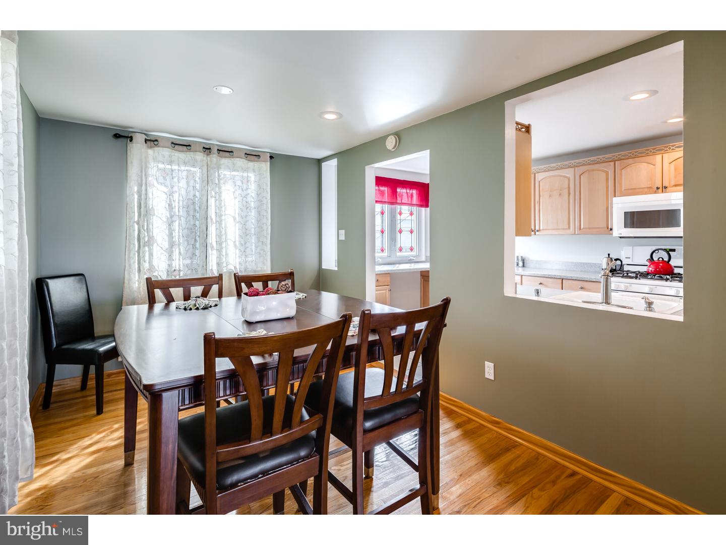 3514 Primrose Road Philadelphia, PA 19114 - Photo 15 of 18 Dining Room