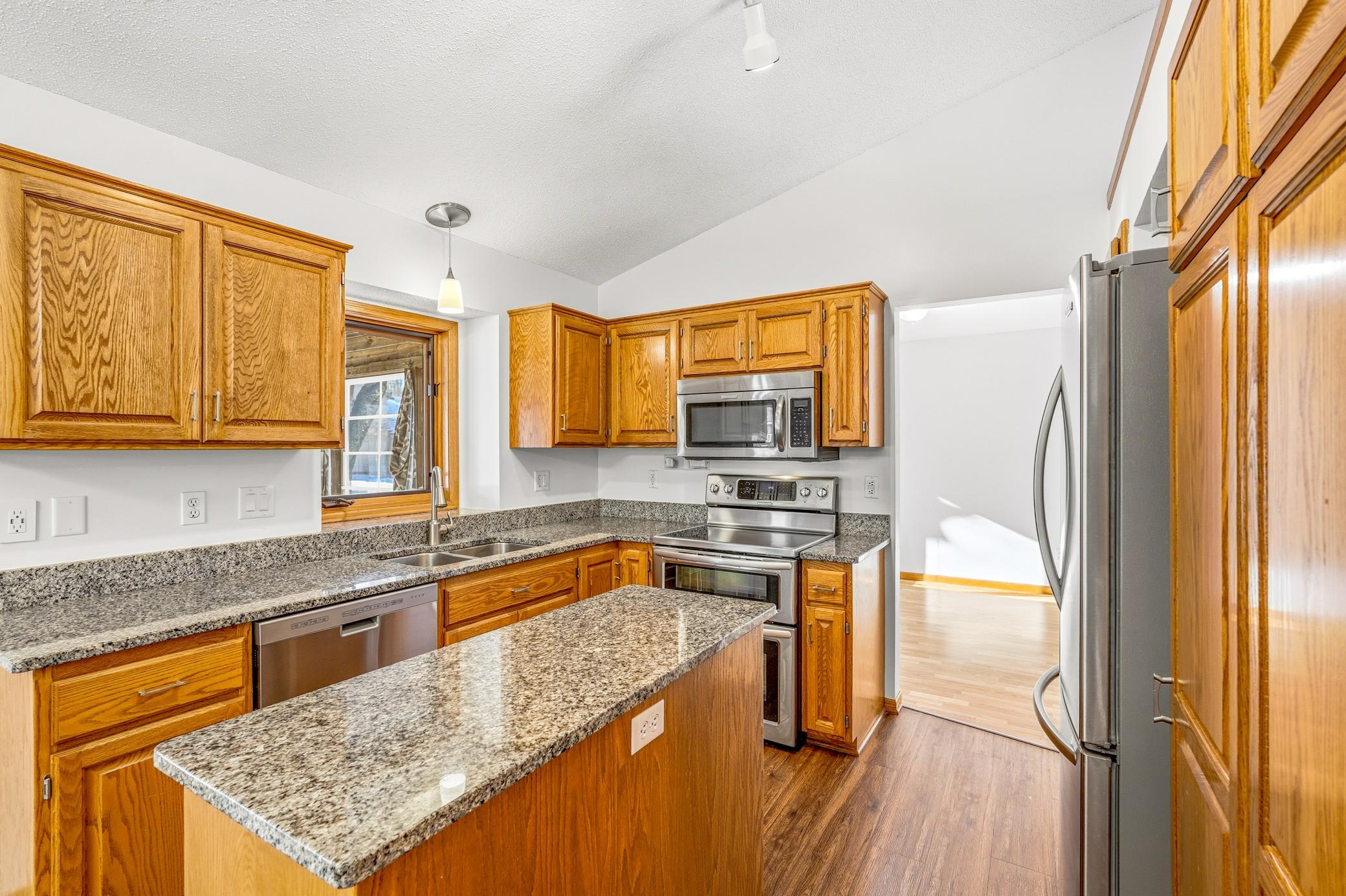 486 Hawthorn Road Lino Lakes, MN 55014 - Photo 13 of 59