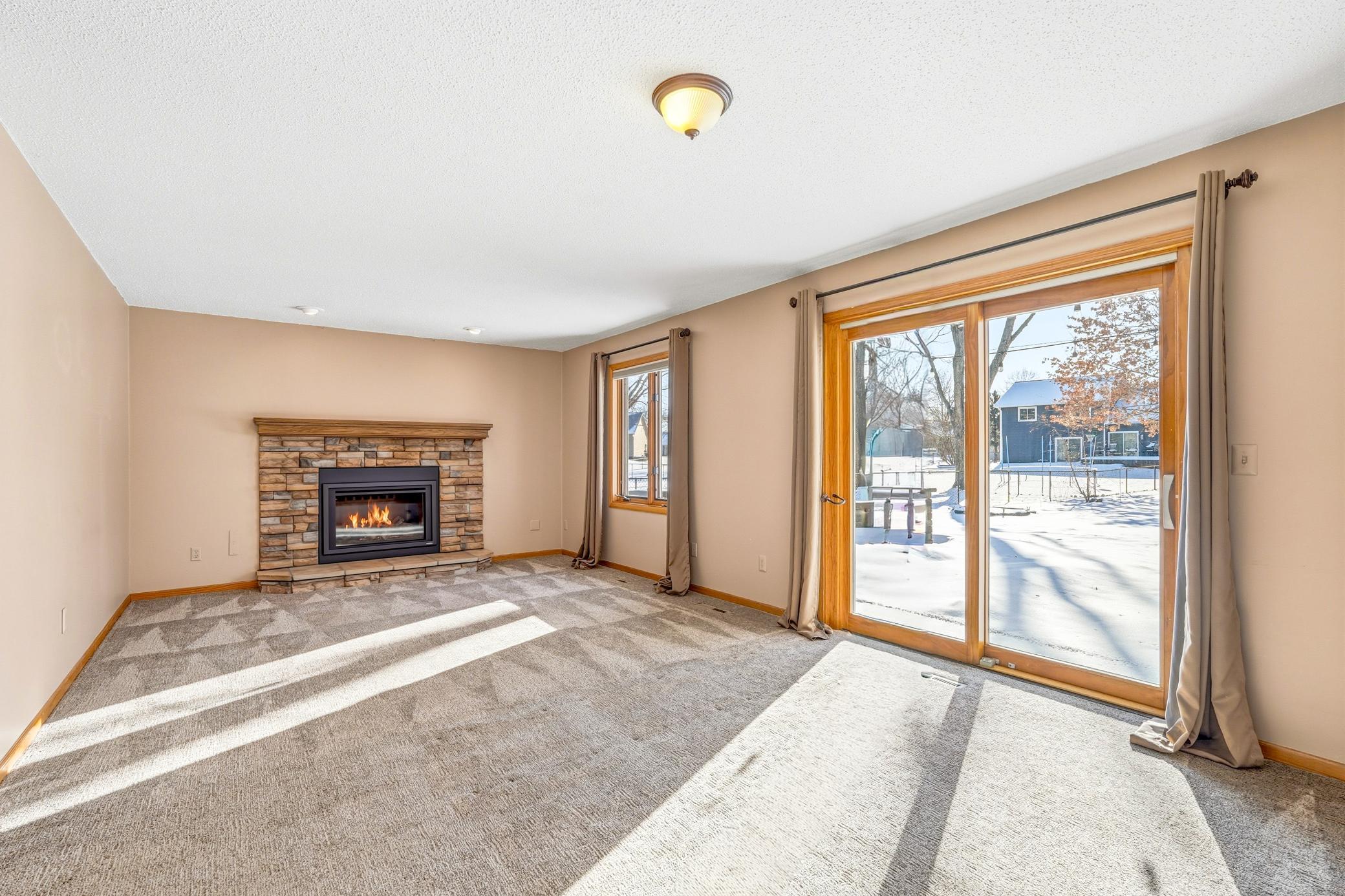 486 Hawthorn Road Lino Lakes, MN 55014 - Photo 23 of 59