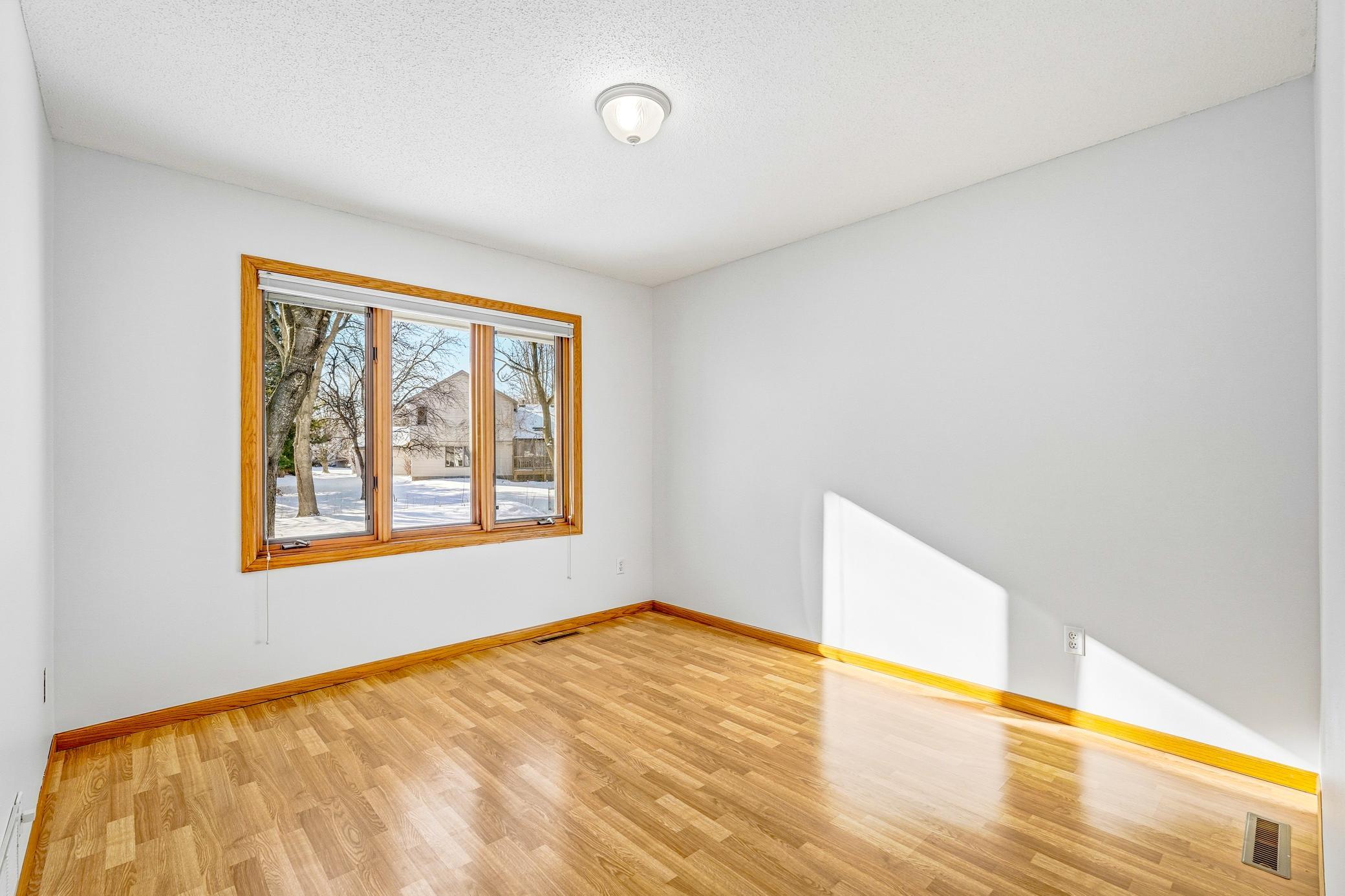 486 Hawthorn Road Lino Lakes, MN 55014 - Photo 8 of 59