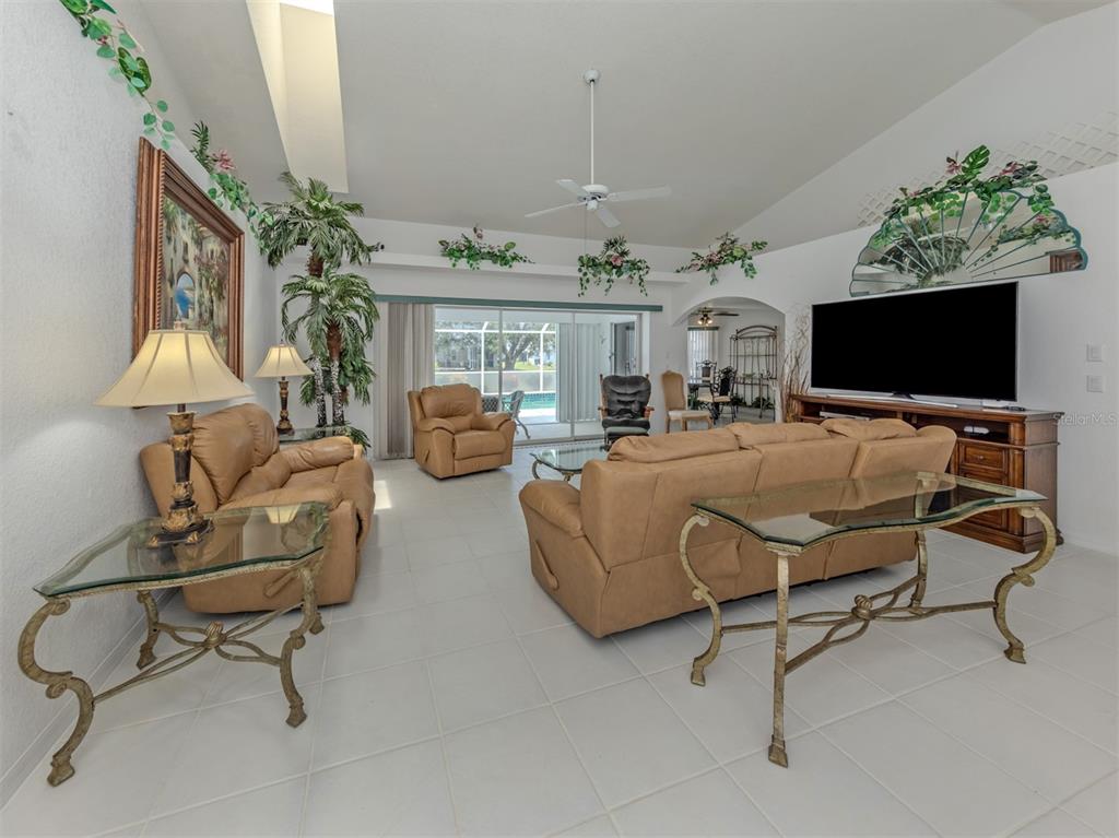 25244 Rampart Boulevard Punta Gorda, FL 33983 - Photo 4 of 54