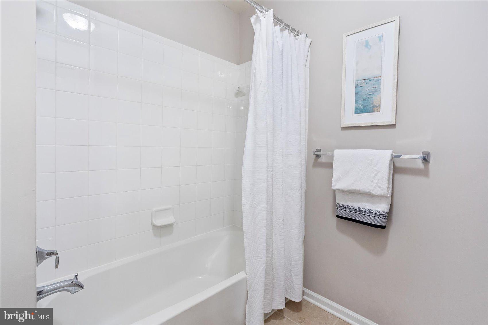 7831 Rappaport Drive Jessup, MD 20794 - Photo 34 of 53 Hallway Bathroom With Full Bathroom