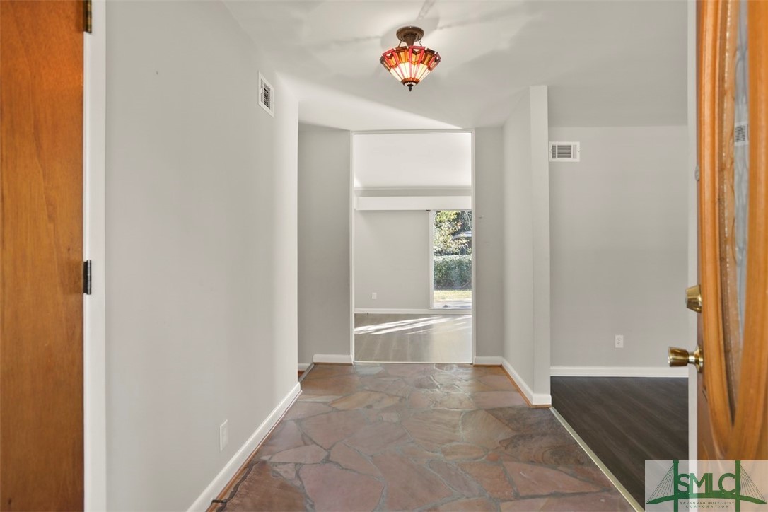 2 Sulgrave Road Savannah, GA 31406 - Photo 5 of 34