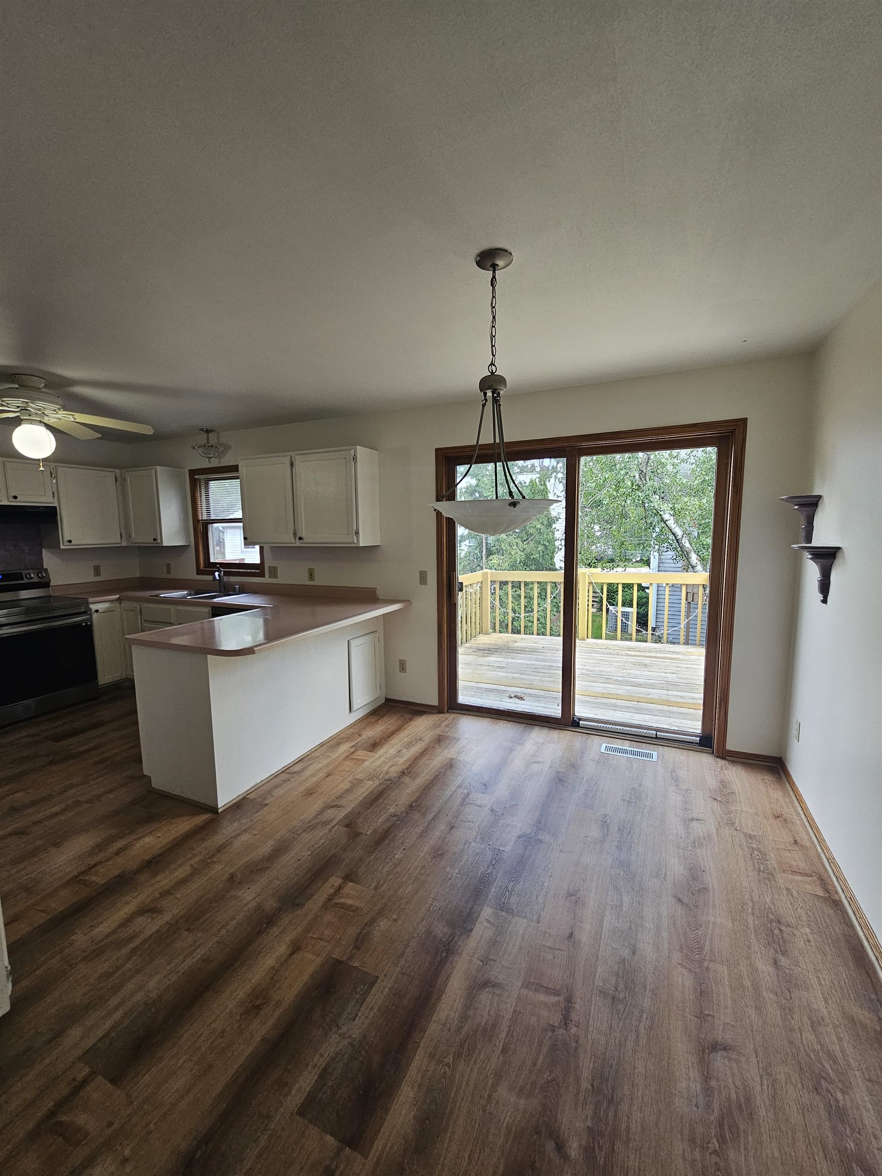7305 West Valley Ridge Drive Madison, WI 53719 - Photo 13 of 29