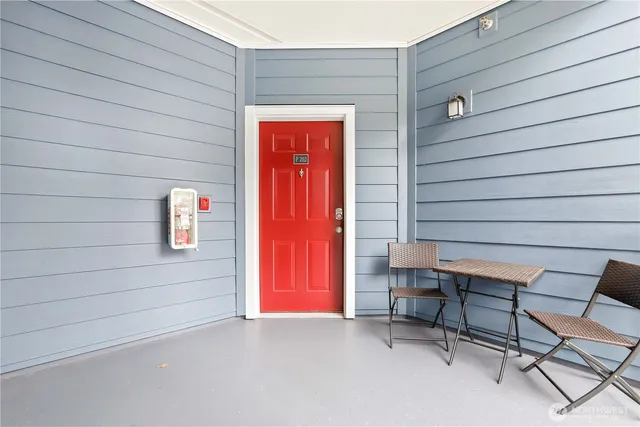 a bench and a table in a room