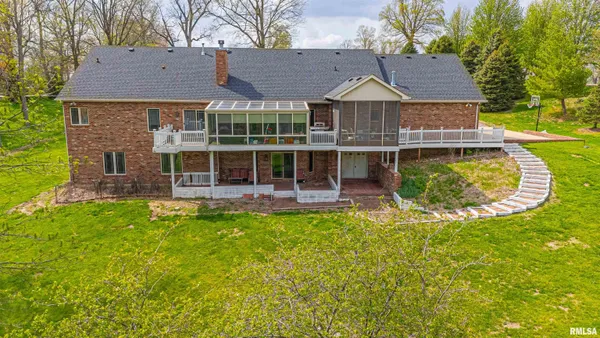 $475,000 | 9 Governor's Drive, Elkhart, IL 62634