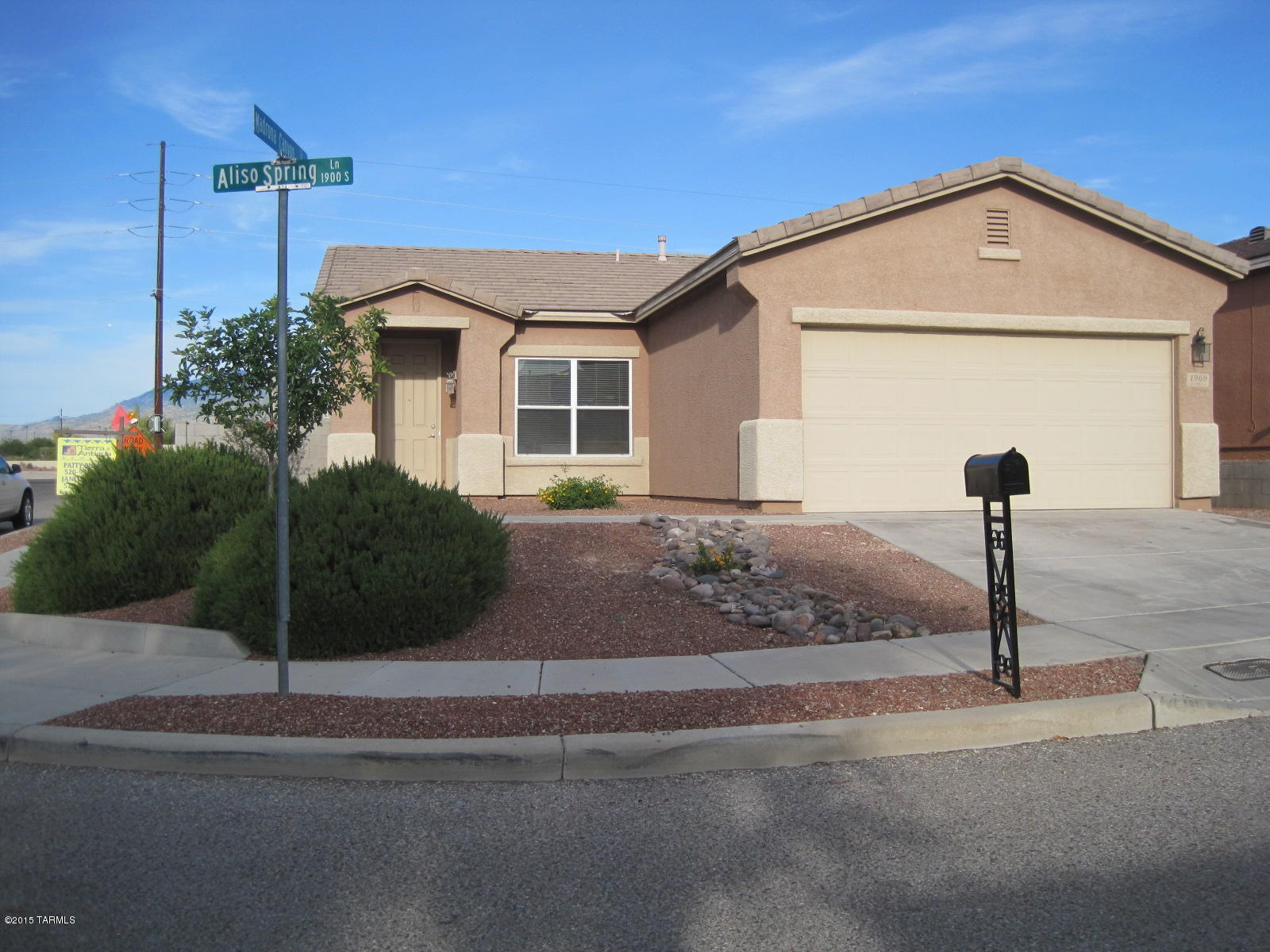1969 South Aliso Spring Lane Tucson, AZ 85748 - Photo 1 of 24