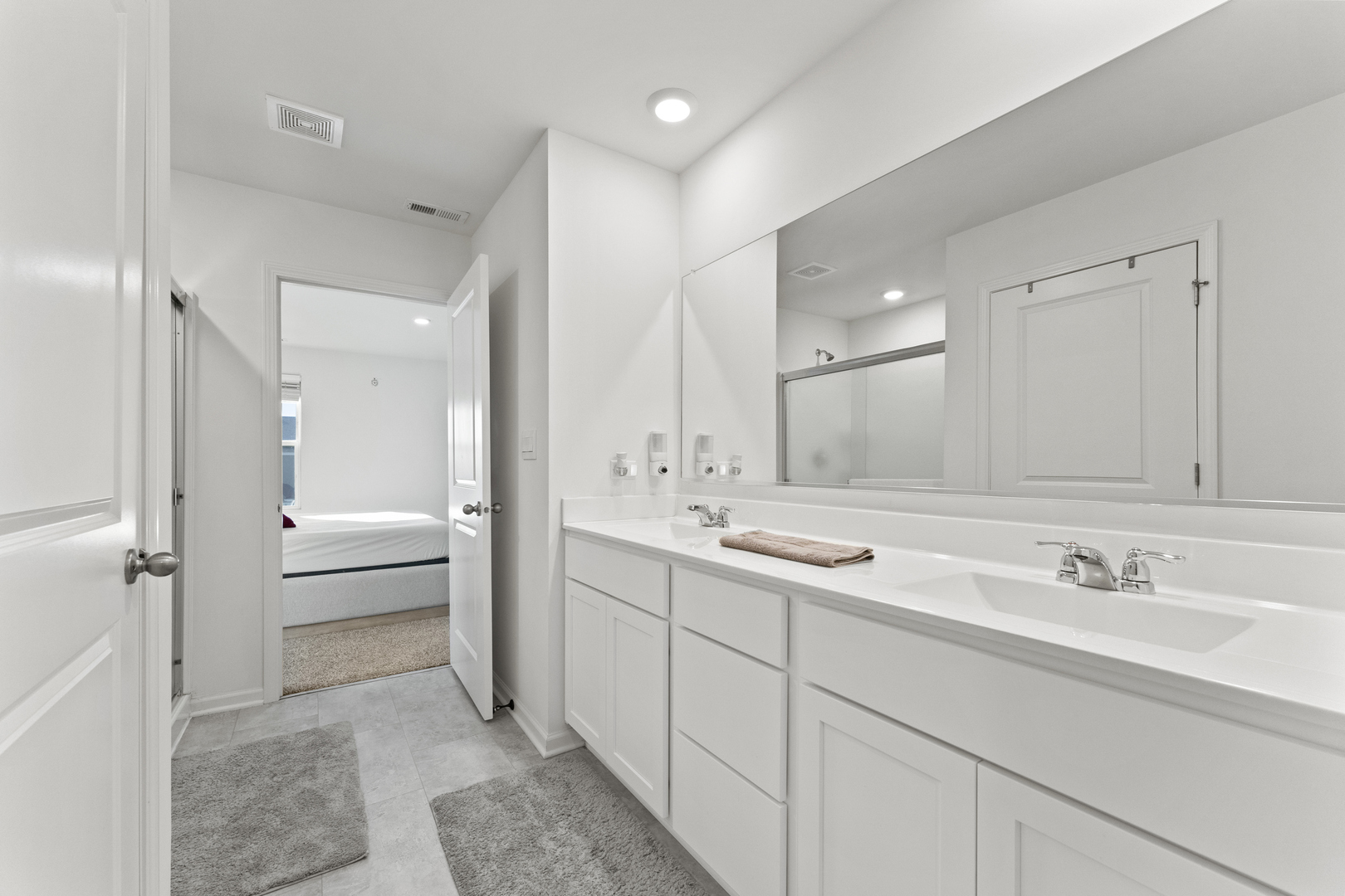 2017 Lilyana Lane Plainfield, IL 60586 - Photo 19 of 43 a bathroom with a sink a toilet and shower