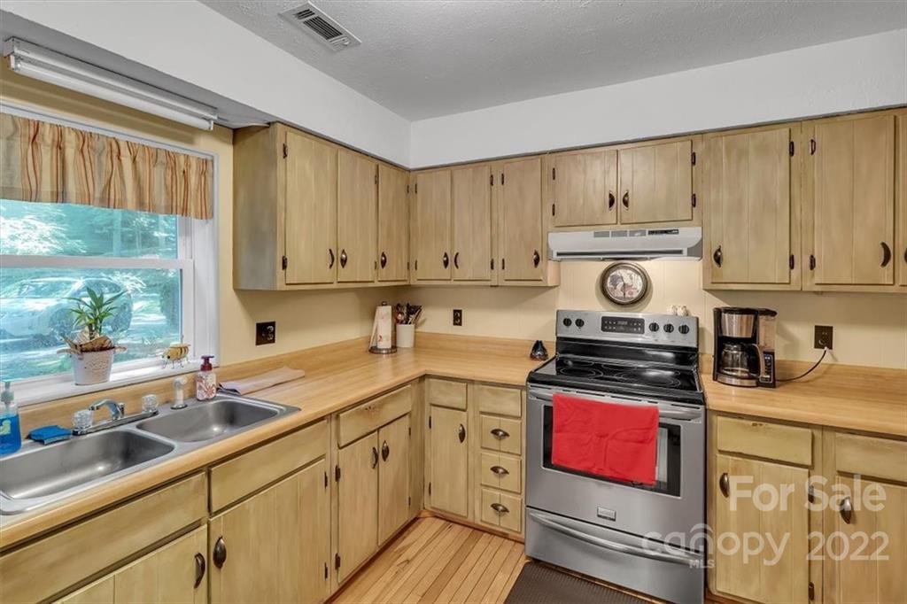 432 Turtle Creek Road Sylva, NC 28779 - Photo 5 of 24 Gallery Image 5