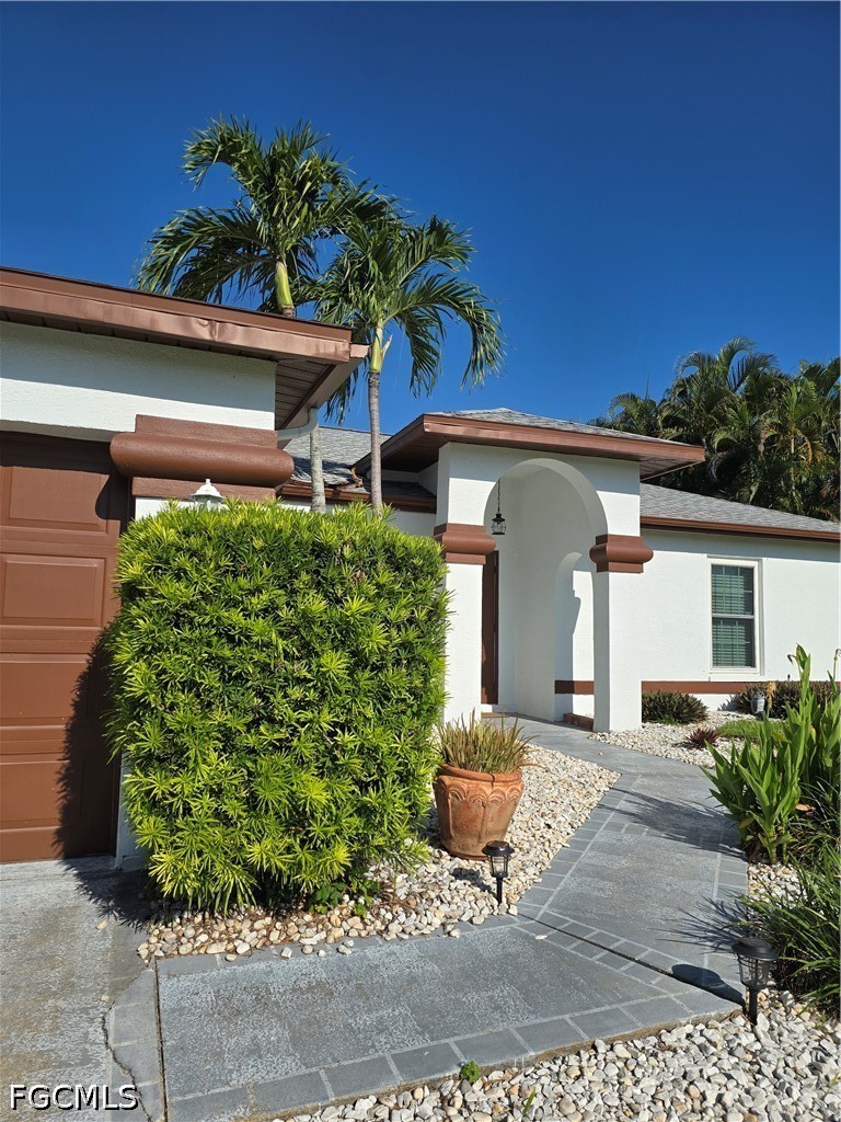 2136 Southeast 8th Avenue Cape Coral, FL 33990 - Photo 4 of 27