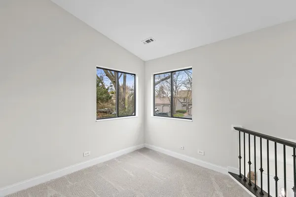 $425,000 | 753 Shoreline Road, Lake Barrington, IL 60010