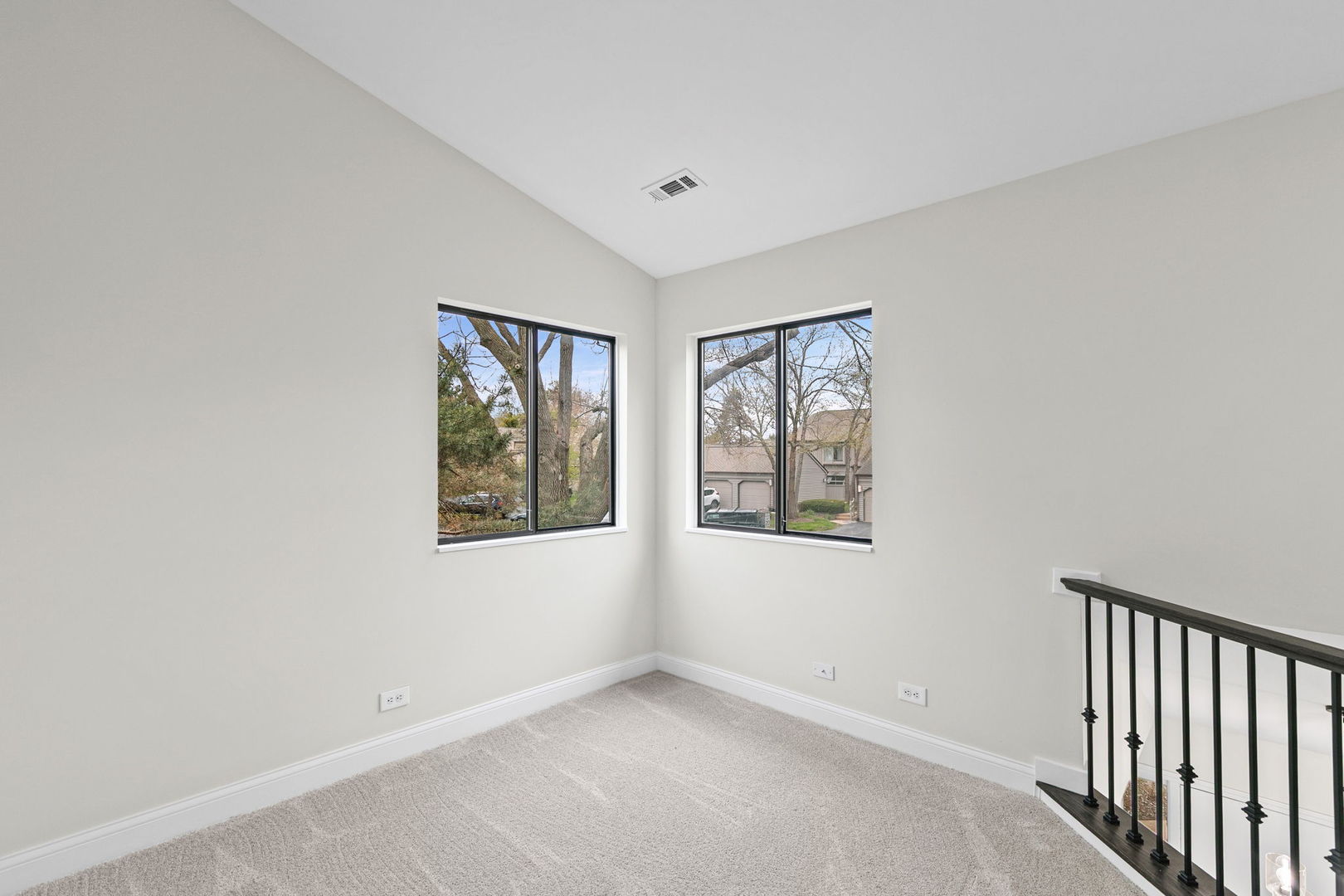 753 Shoreline Road Lake Barrington, IL 60010 - Photo 11 of 19